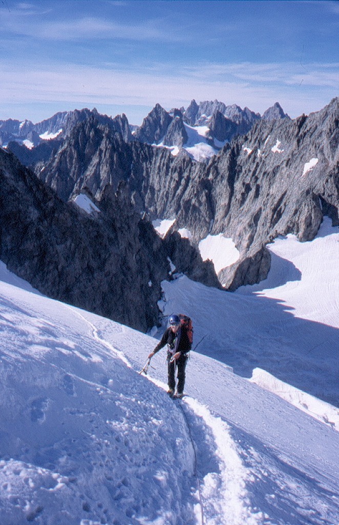 Descente par le Dome de Neige des Ecrins