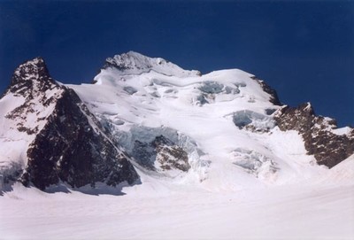 Barre et Dome de neige des Ecrins