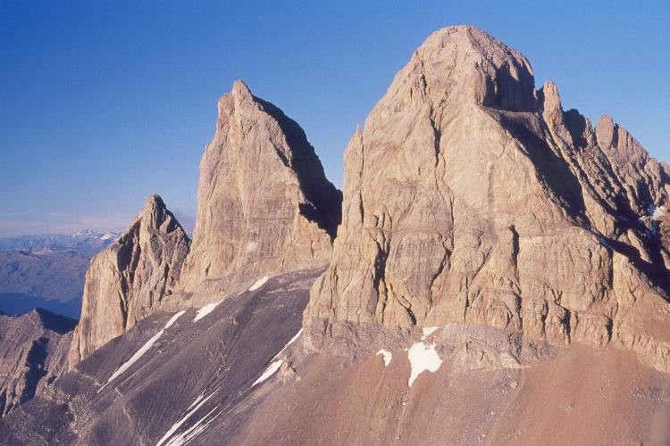 Vue aerienne des faces Ouest des aiguilles d'Arves
