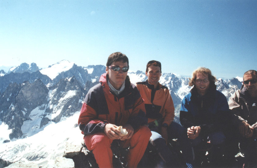 Au sommet du Grand Pic de la Meije (3982m)