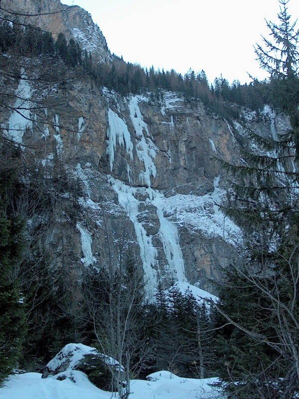 cascades de Kandersteg-oschninental partie de gauche