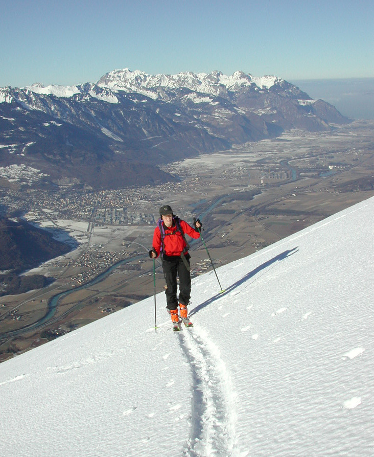 Montée à la Croix de Javerne