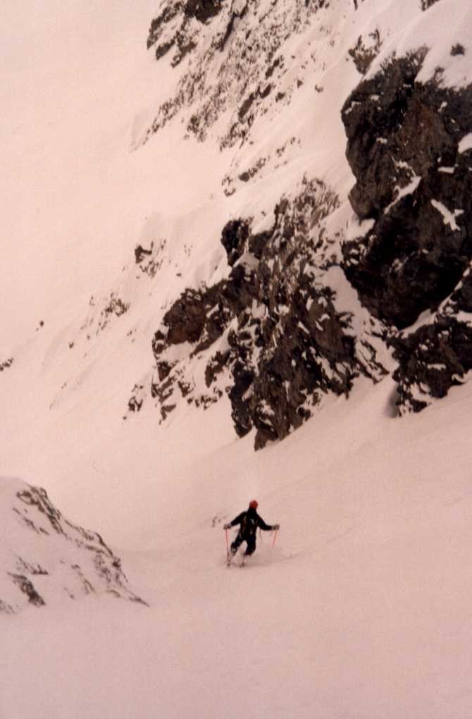 Descente du couloir nord est de la Bréche Cordier