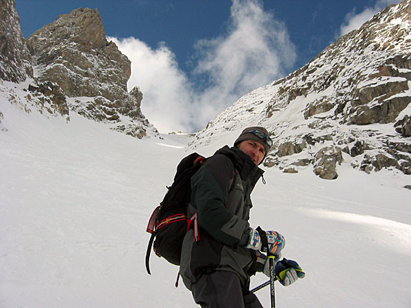 Man en bas du couloir de la Clapière au Grand Galibier