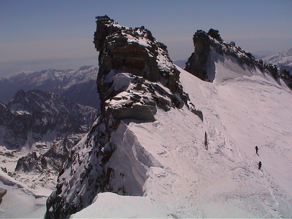 En dessous du sommet , vue sur l'itinéraire de montée