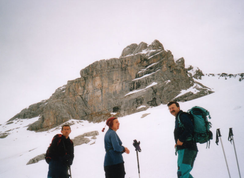Petite pause sous la paroie de Gramusset