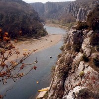 Vue depuis le GR qui passe au dessus des voies