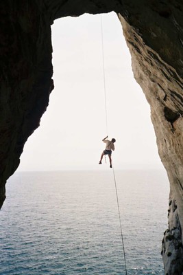 Rappel dans l'arche de Castelvieil