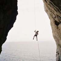 Rappel dans l'arche de Castelvieil