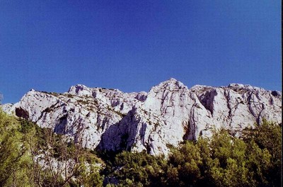 Vallon des Aiguilles (Marseilleveyre). Vallon des Aiguilles (Marseilleveyre).