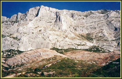 Sainte-Victoire : les deux aiguilles