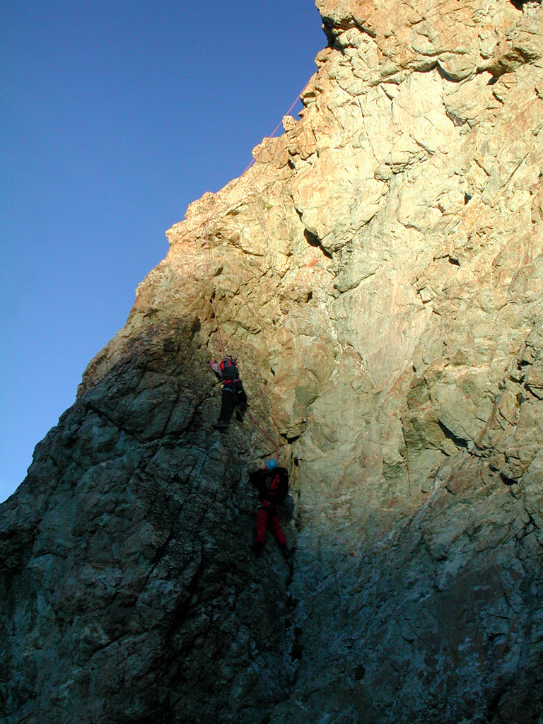 Première longueur de l'arête Sud du pic du glacier blanc - 3525m - Ecrins