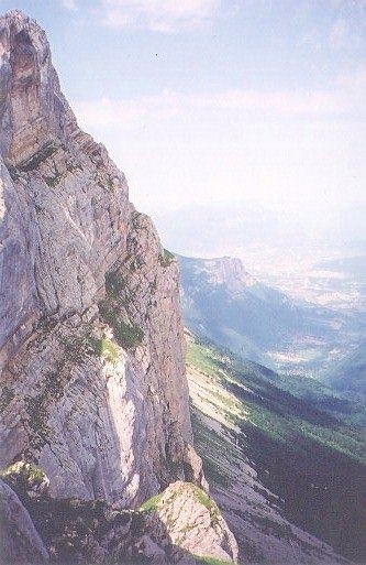 La falaise du Gerbier vue de profil