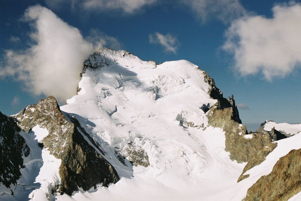 Barre des Ecrins, en milieu de journee