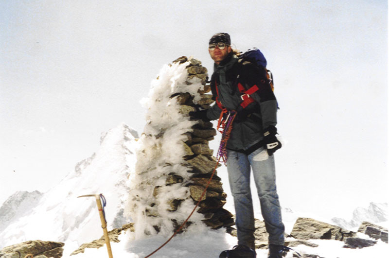 Xavier devant la Dent d'Hérens