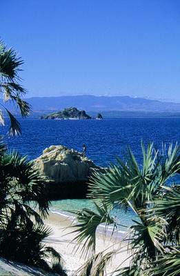 la plage de NewSea roc sur l'île de Nosy Andantsara