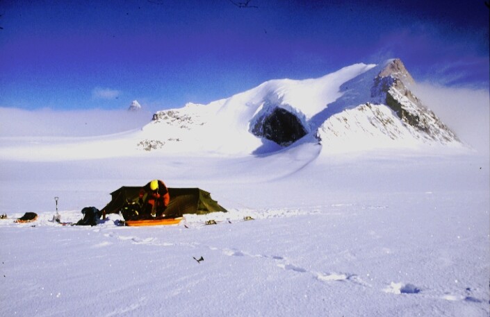 bivouac au pied de Naulik peak