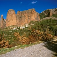 Vue d'ensemble des Mallos de Riglos (Espagne)