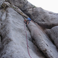 &quot;voie de la cascade&quot;, 1ère longueur, 6b+