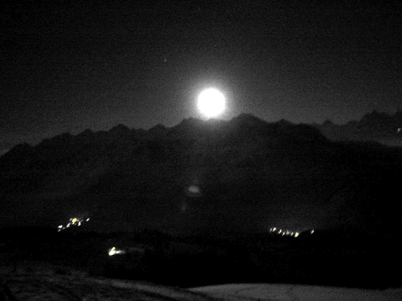 Les Vanils au lever de la Lune