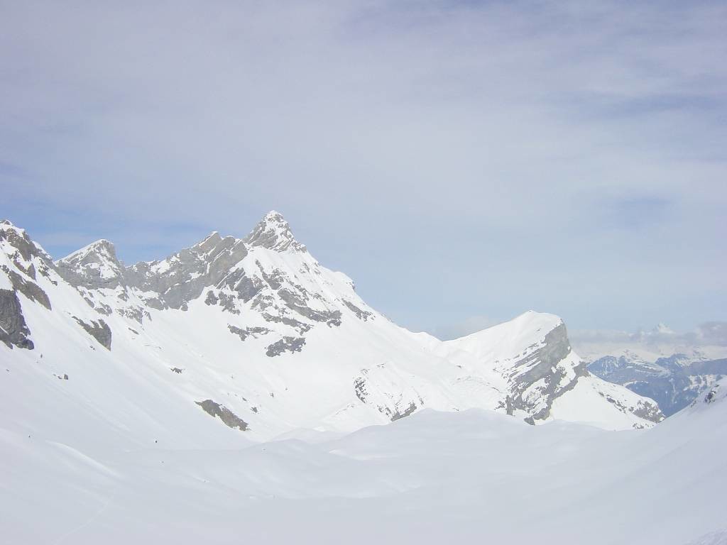 Pte Percée et 4 Têtes depuis le passage de la Grande Forclaz