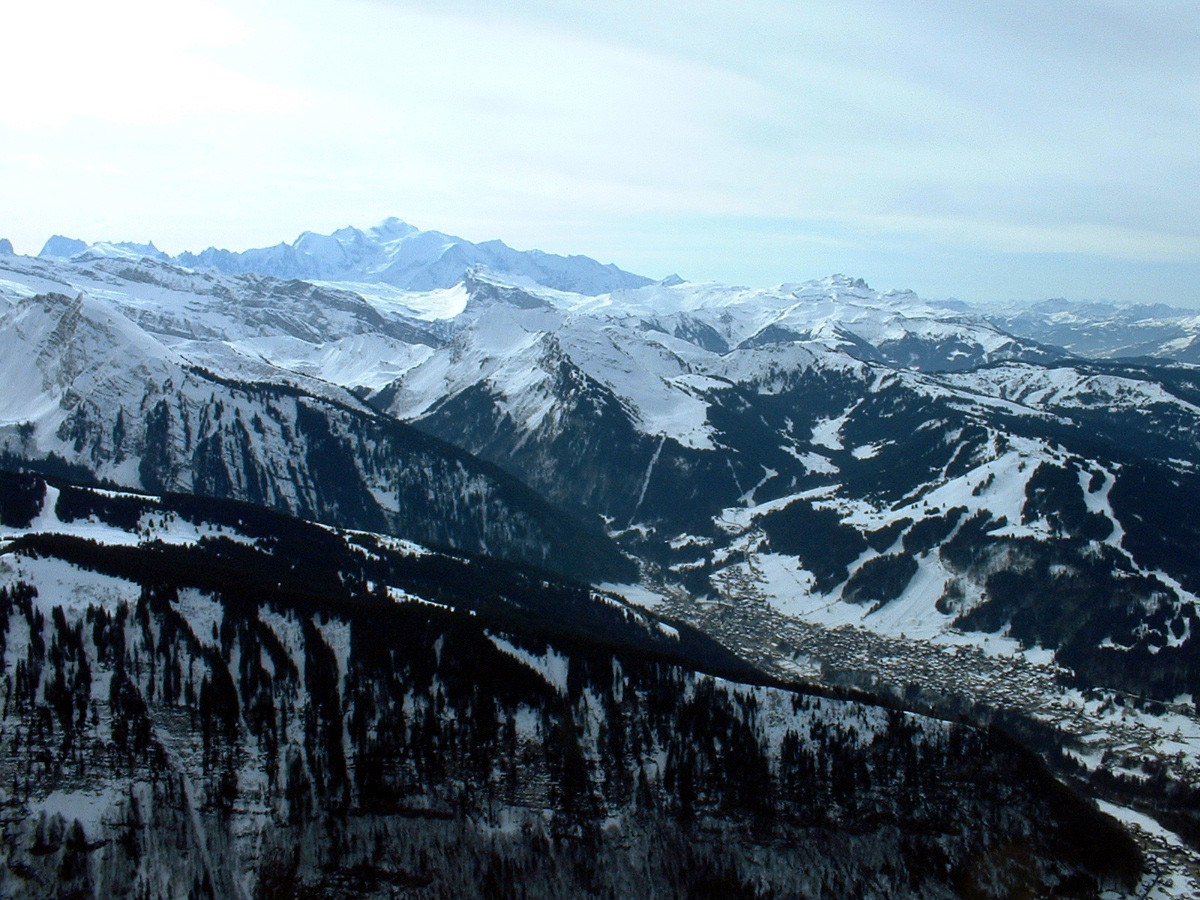 Morzine depuis l'arête du marteau (Pointe de Nantaux)