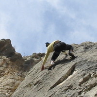 aurélie dans un 6c très a doigt a l'échaillon...
