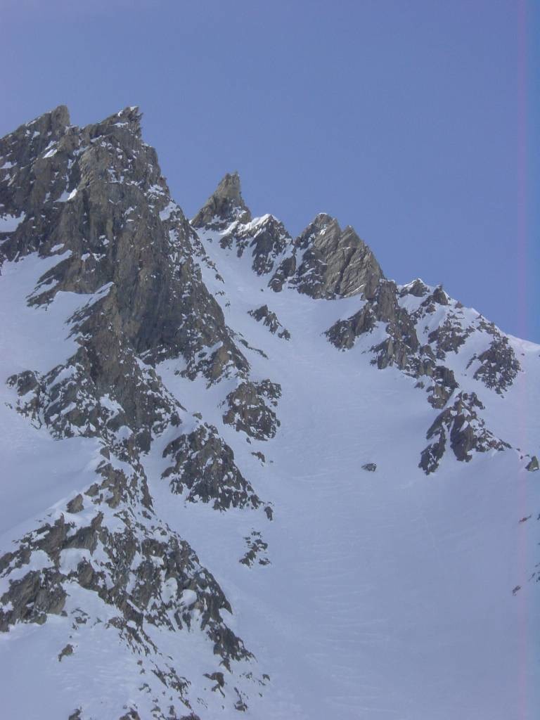 Vue depuis le bas du couloir NE de gauche du Grd Golliat