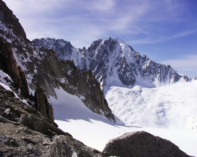 Depuis le Col du Chardonnet - Vue du Glacier. Aiguiile verte en fond