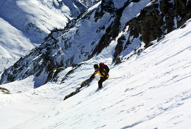 Discesa sotto la cresta del Sella