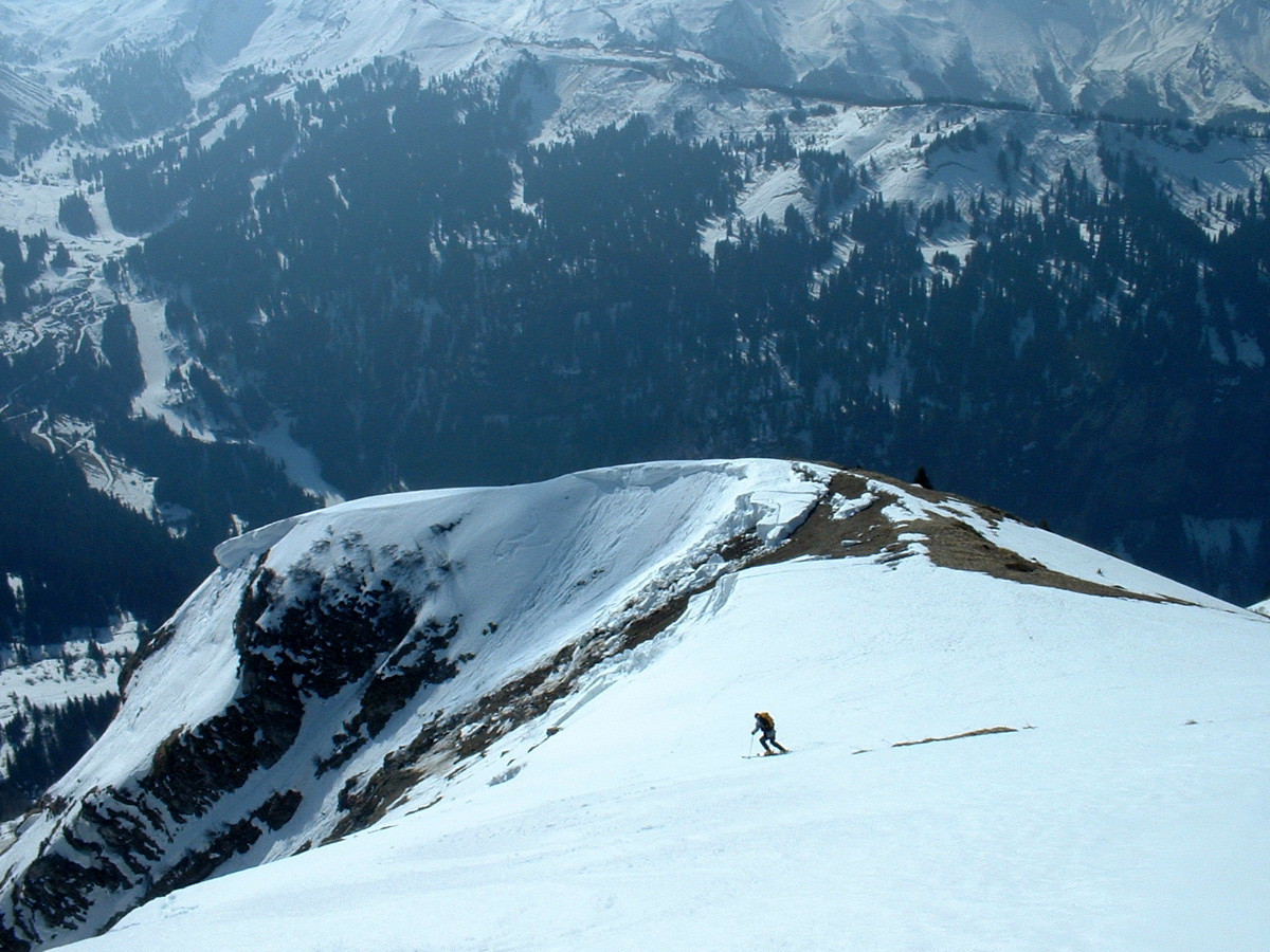 Pointe de la Chavache : arête SE et départ du couloir E