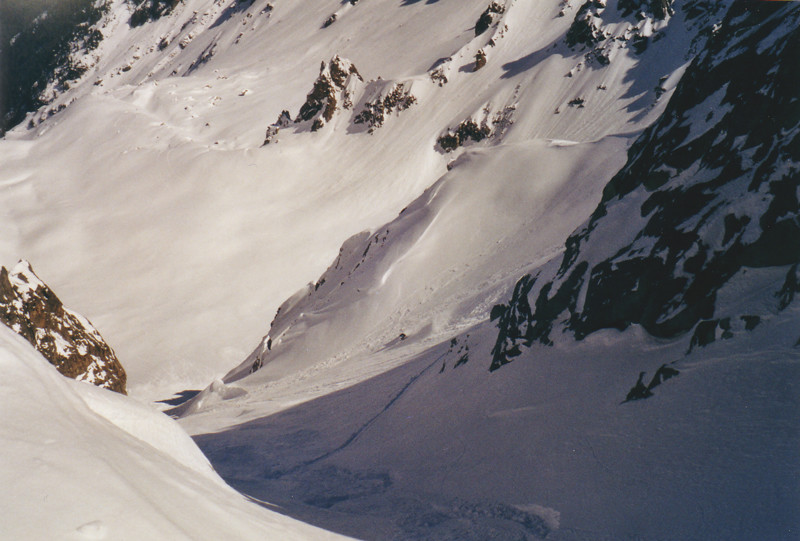 Descente dans le couloir nord-est du Génépi