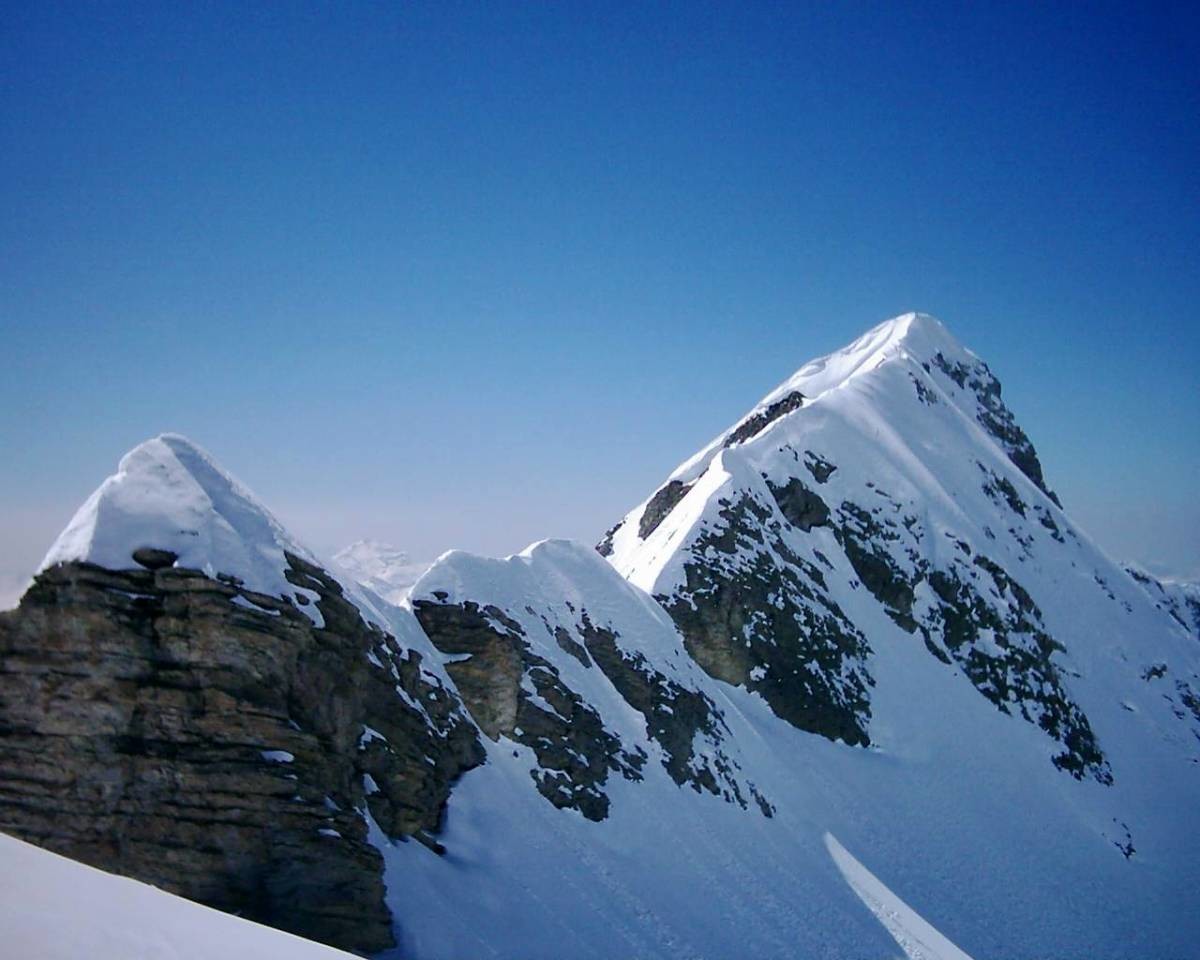 Sommet de Avoudrues (l'été la crête peut-être empruntée II)