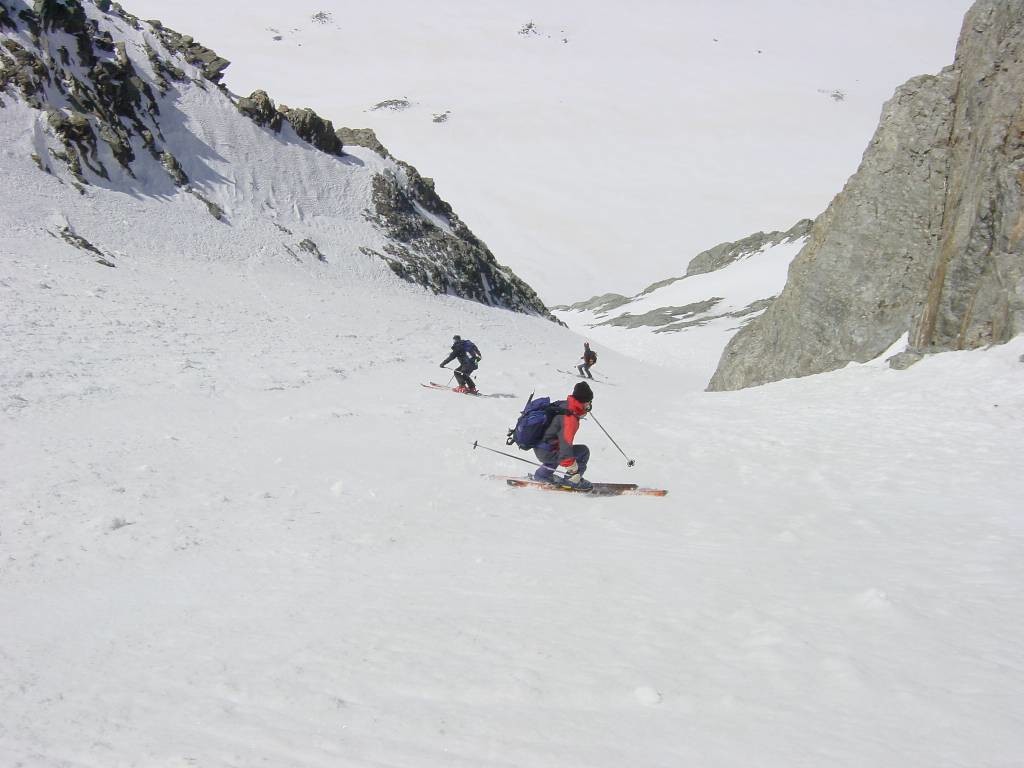 Dans le bas du couloir N du Vélan
