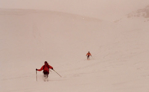 Discesa dal P.Lagrev con neve pesante nella nebbiolina