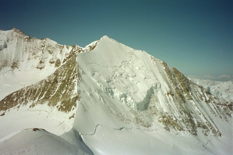 Vue sur la Face Nord du Bishorn depuis le Brünegghorn