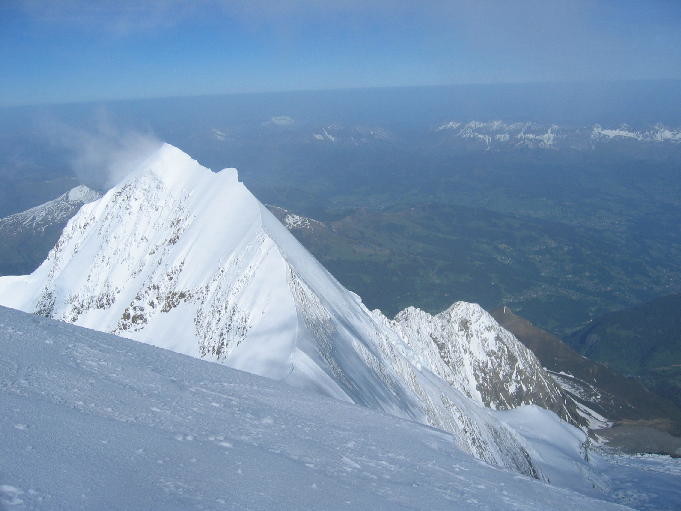 L'arete du piton pris depuis l'epaule du dome