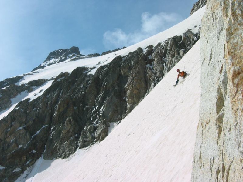 Luge sur les pentes du glacier du Pierroux