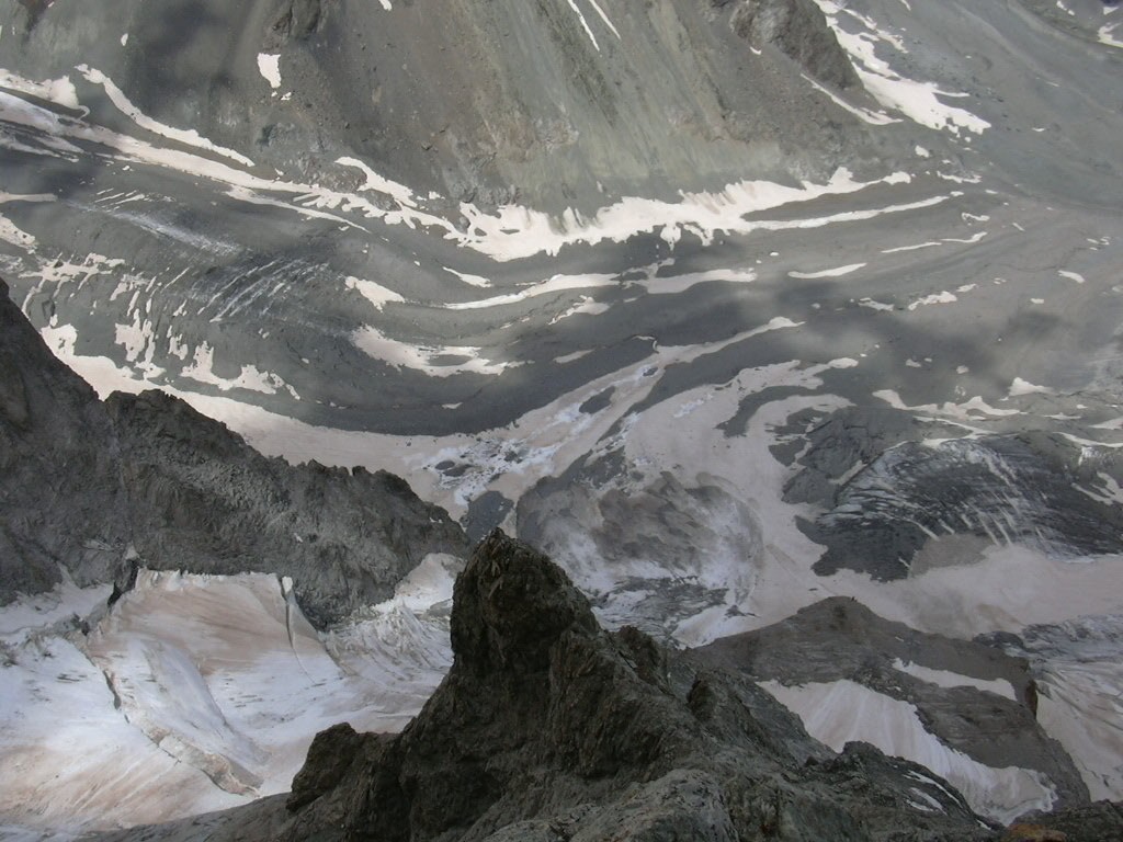 Plein gaz au dessus du glacier Noir