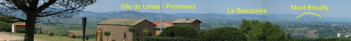 Limas - Vue du haut de la colinne - Resto derrière