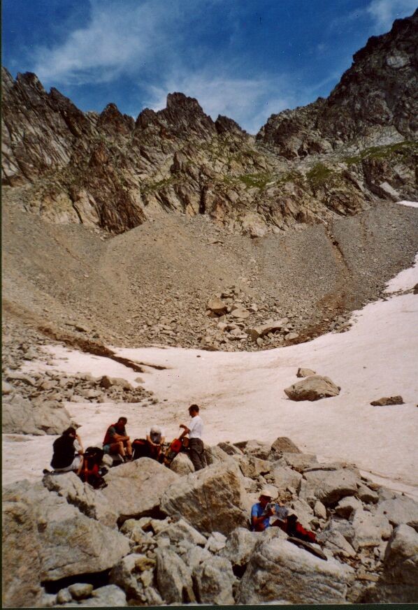 Pause casse-croûte au pied du Col Turbat (coté Valgaudemar)