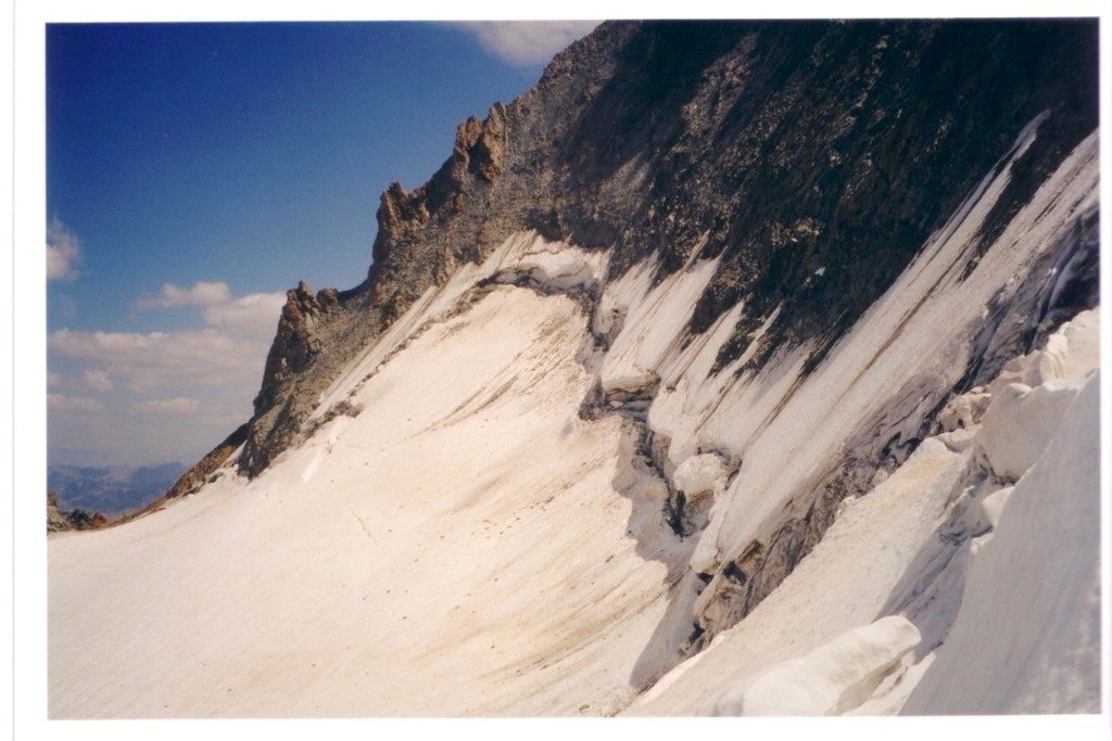 En route vers le râteau W: le glacier de la girose