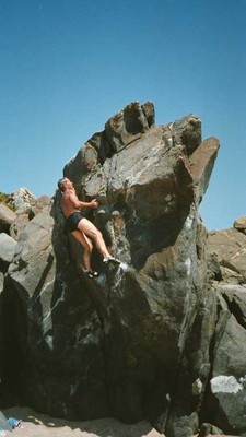 Blocs sur la plage sous la tour de Calanca près de Propriano