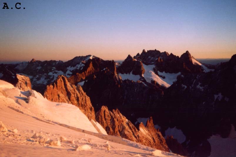 Barre des Ecrins - Lever de soleil sur le Glacier Blanc