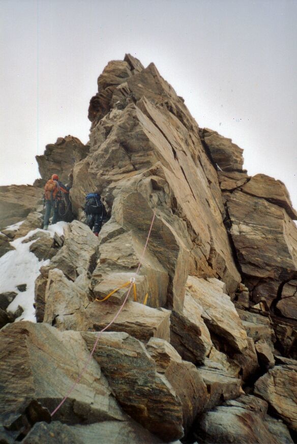 Pointe Dufour : arête rocheuse