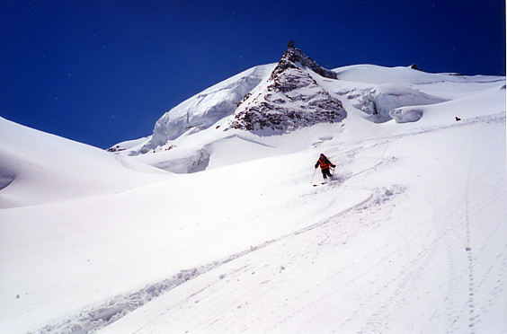 Descente du Dôme de la Sache
