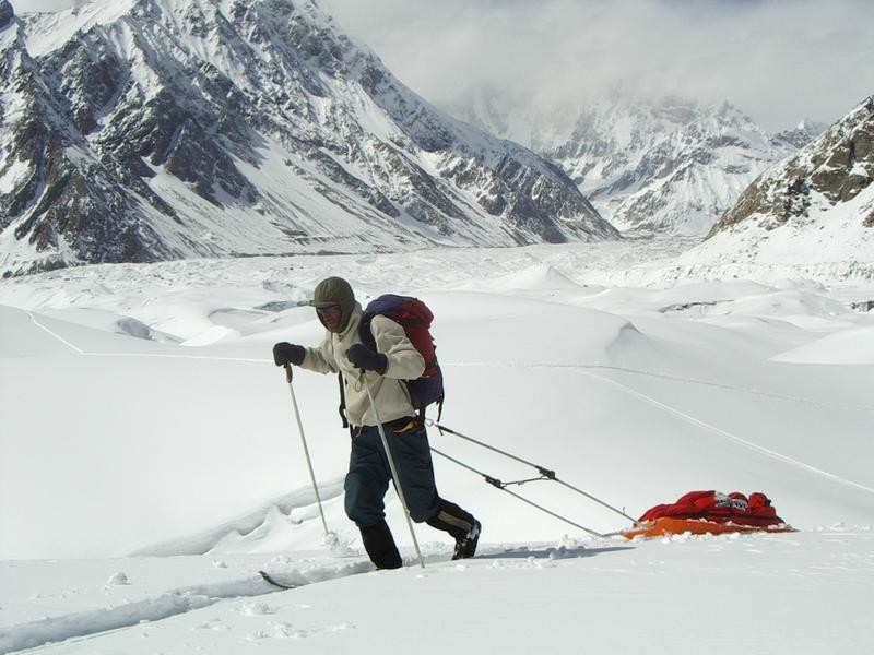 Notre guide pakistanais 1ère fois sur des skis
