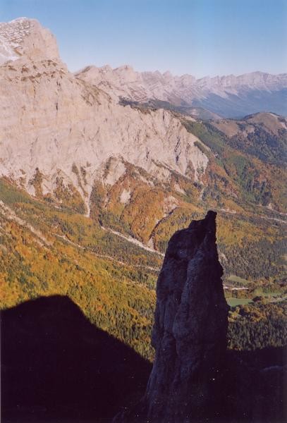 19672