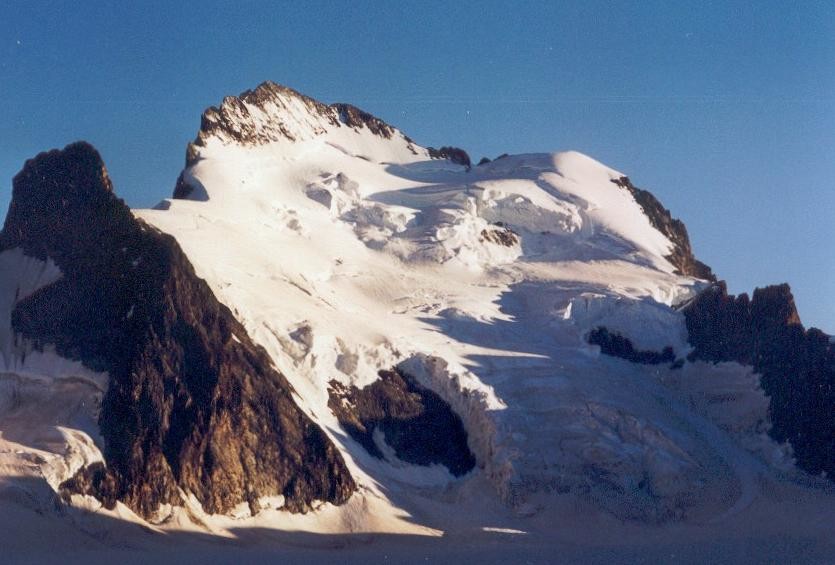 Coucher de Soleil sur la Barre et le Dôme des Ecrins