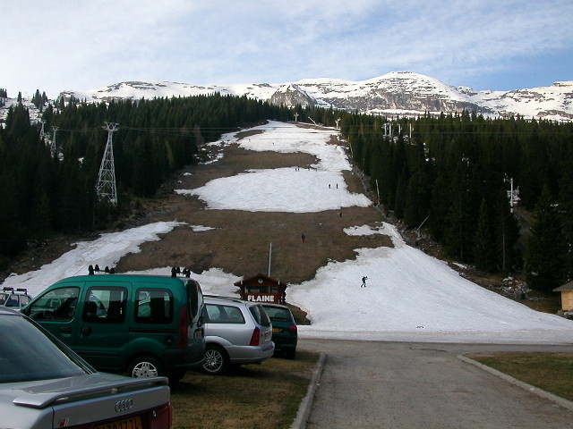 Au départ des pistes de Flaine pour la tete du Colonney